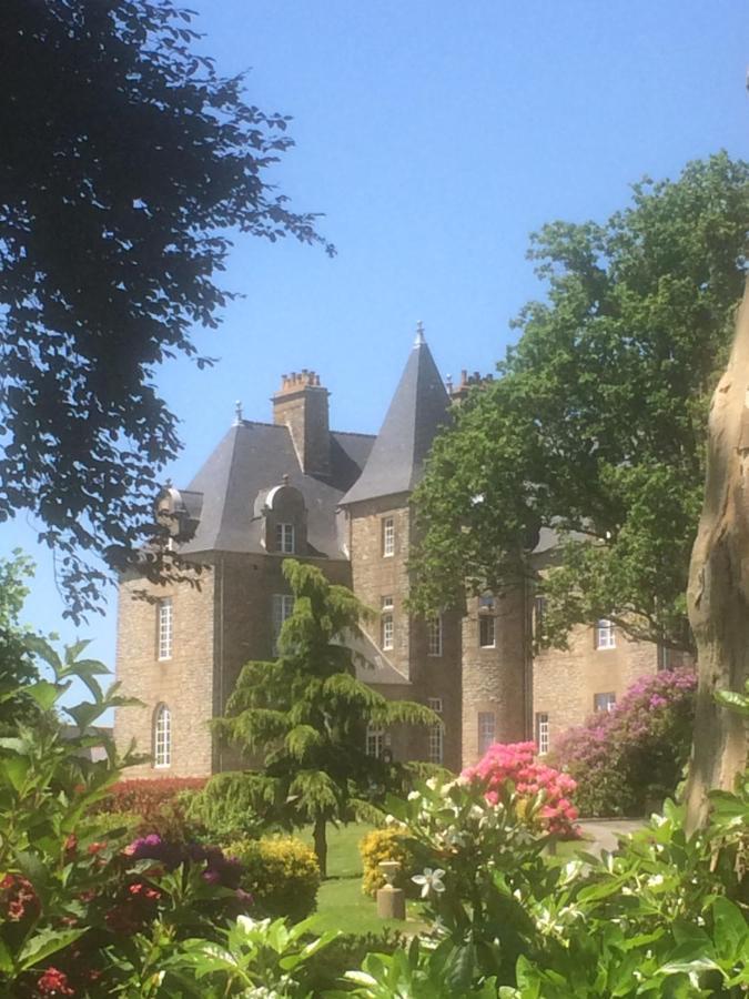 Chateau De Montbrault Fleurigné Exterior foto