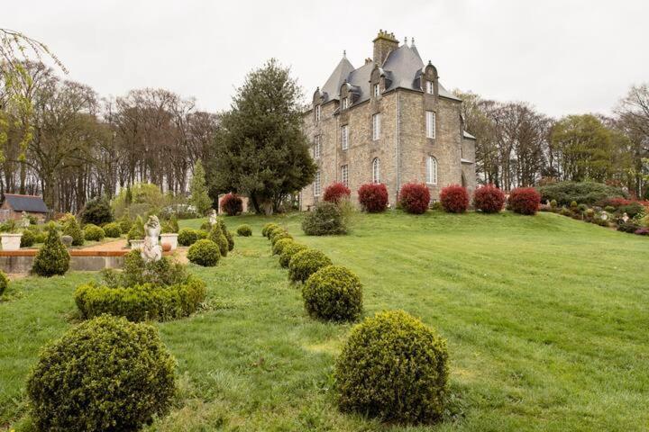 Chateau De Montbrault Fleurigné Exterior foto