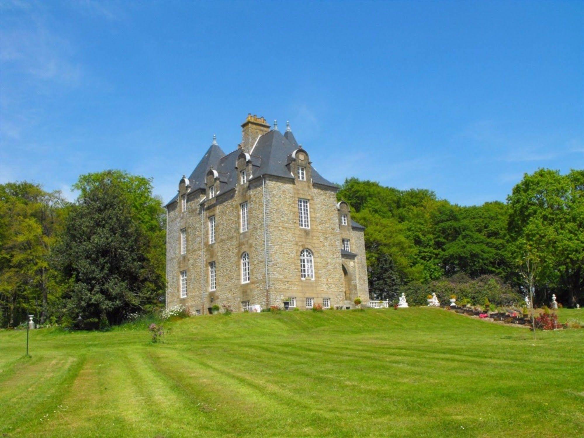 Chateau De Montbrault Fleurigné Exterior foto