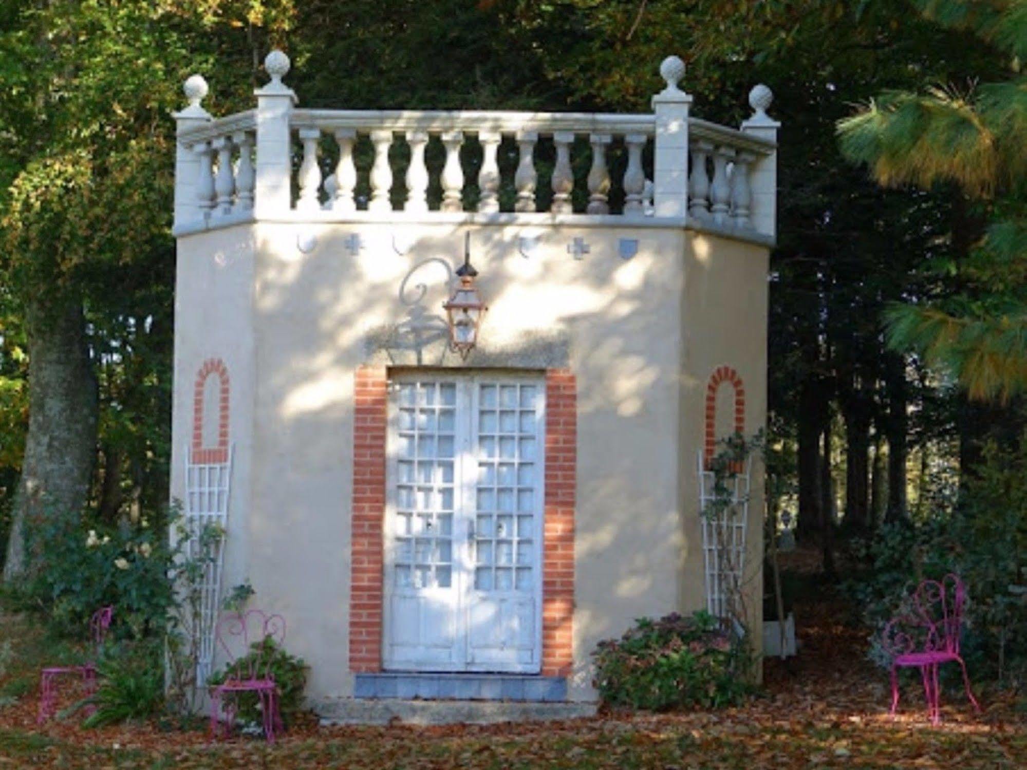 Chateau De Montbrault Fleurigné Exterior foto
